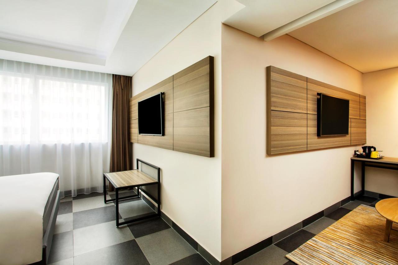 Hotel Ibis Styles Bekasi Jatibening Exterior foto